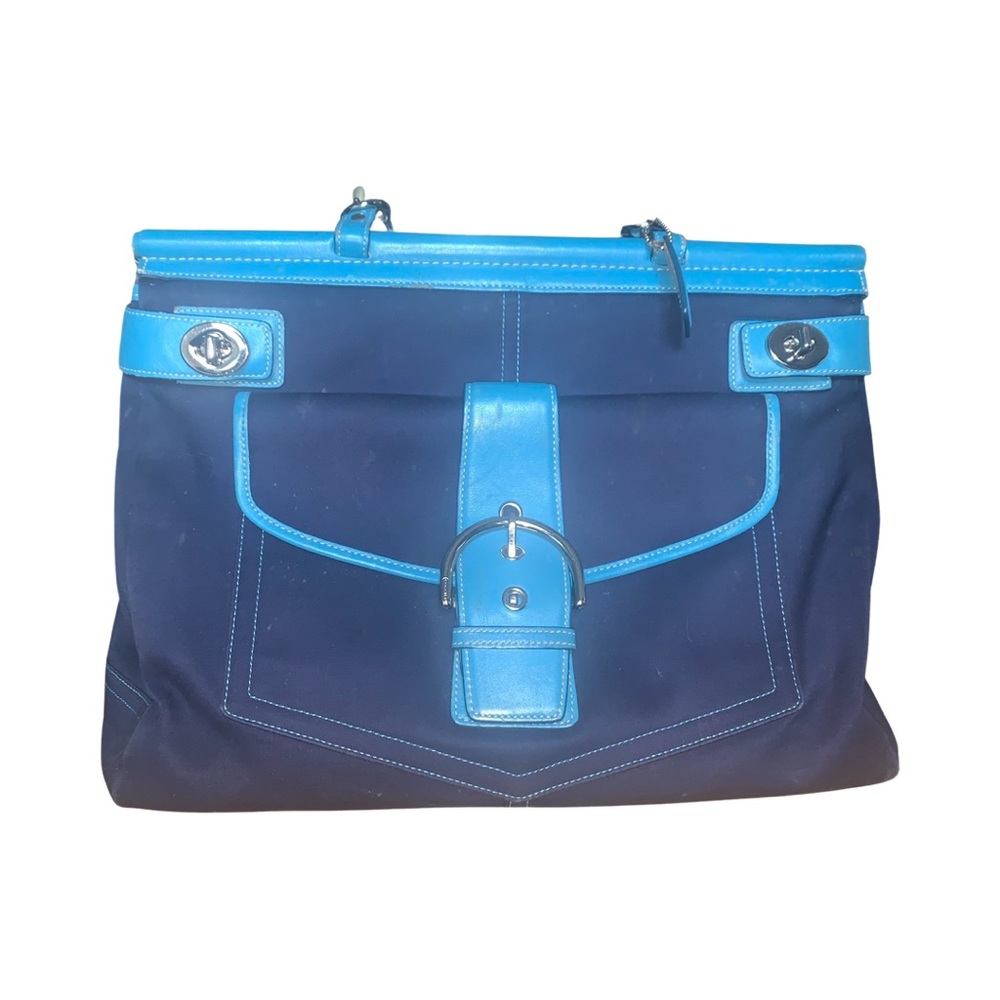 Vintage Coach bag in great condition with vibrant colors.